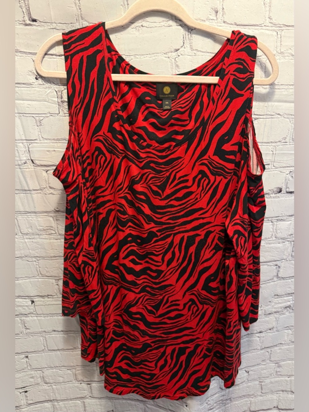 JM Collection Red & Black Zebra-Print Cold-Shoulder Tank Top